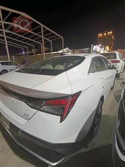 هیوندای ئەلەنترا